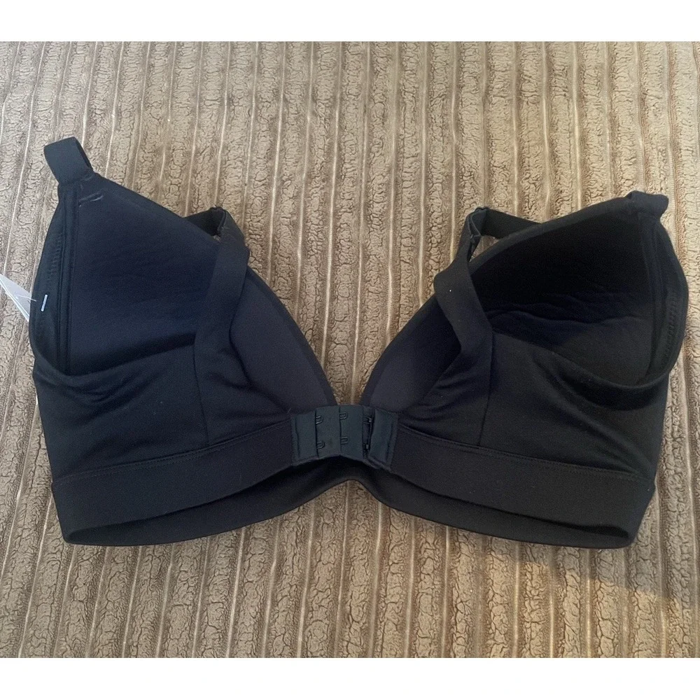 Women's Auden black lightly lined wirefree lounge bra size 34DD